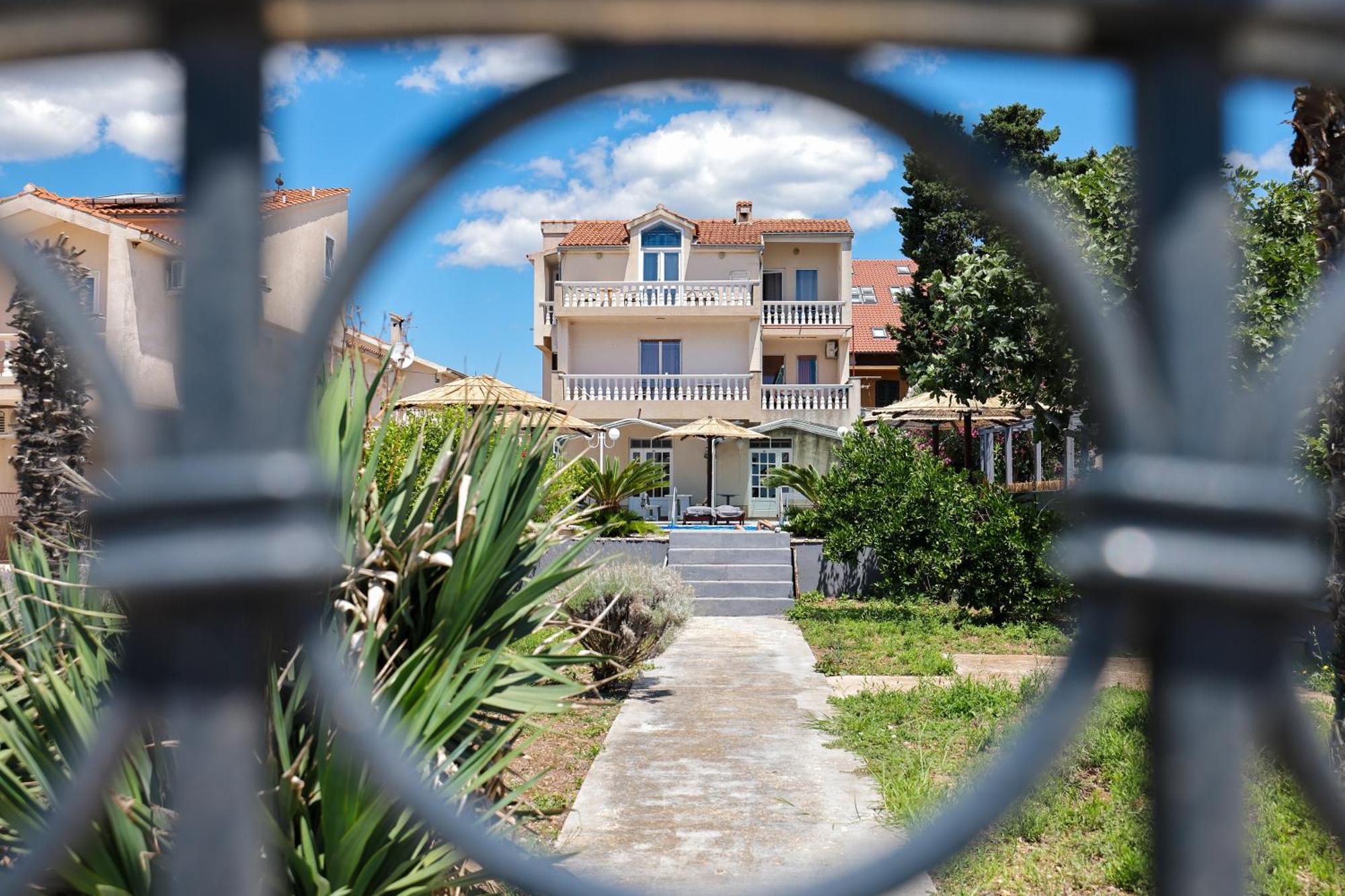Villa Lana Tribunj  Exterior photo